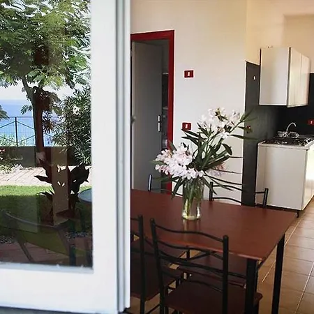 Apartment Residence I Giardini Di Aura *