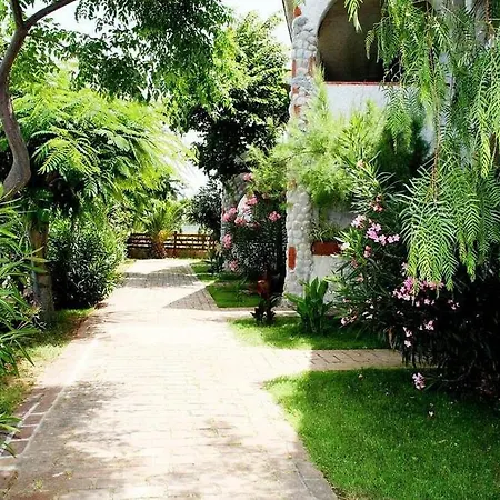 Residence I Giardini Di Aura * Parghelia
